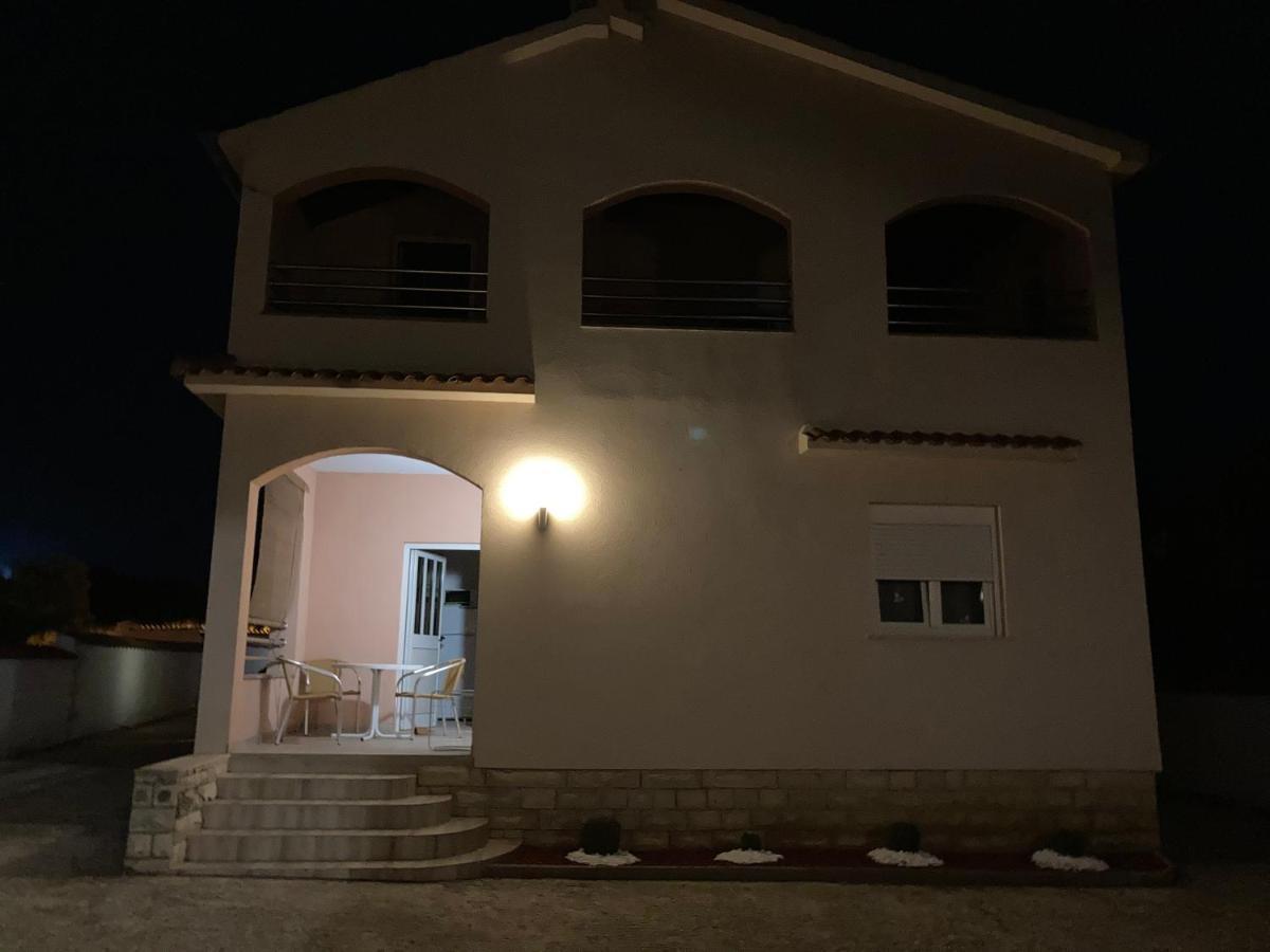 Apartman Turanj Exterior photo