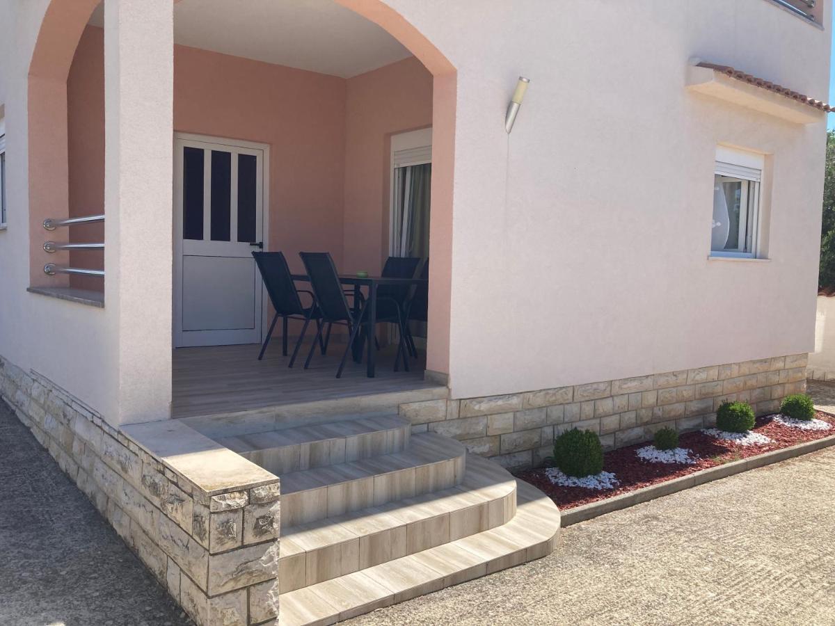 Apartman Turanj Exterior photo